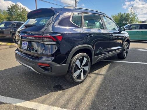 2025 Volkswagen Taos S