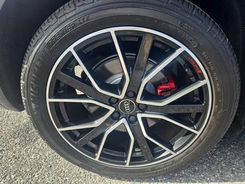 2021 Audi SQ5 Premium Plus