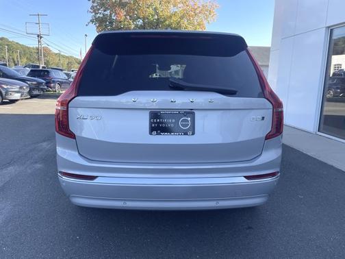 2025 Volvo XC90 Core