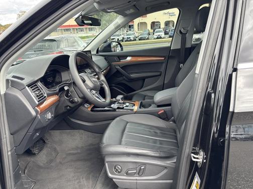 2023 Audi Q5 S line Premium Plus