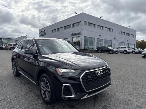 2023 Audi Q5 S line Premium Plus