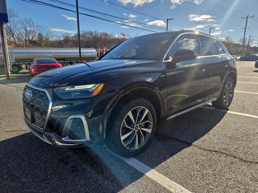 2023 Audi Q5 S line Premium Plus