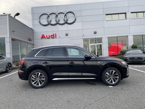 2023 Audi Q5 S line Premium Plus