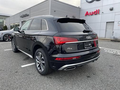 2023 Audi Q5 S line Premium Plus