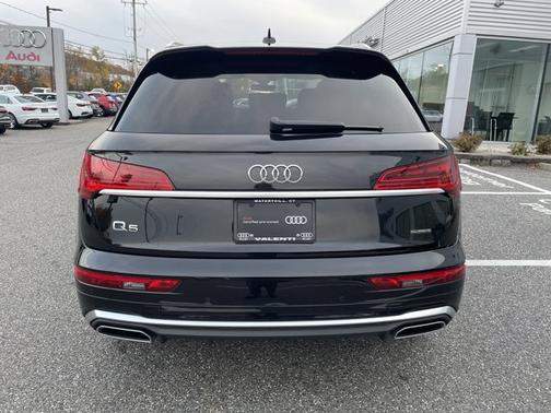 2023 Audi Q5 S line Premium Plus