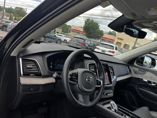 2024 Volvo XC90 Ultimate Bright Theme