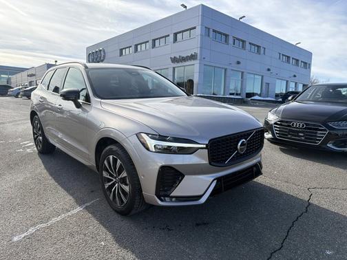 2025 Volvo XC60 Plus
