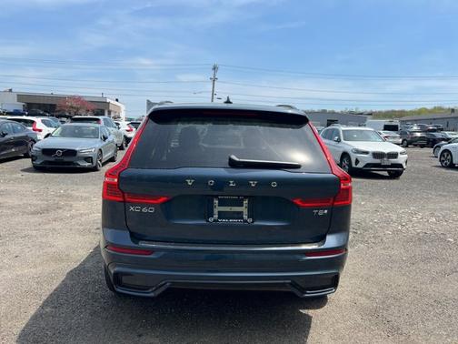 2025 Volvo XC60 Plug-In Hybrid Plus
