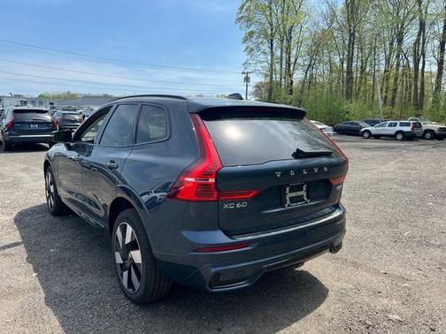 2025 Volvo XC60 Plug-In Hybrid Plus