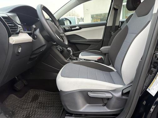 2025 Volkswagen Taos S