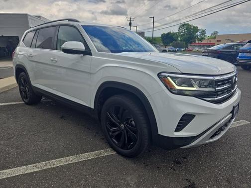 2023 Volkswagen Atlas 3.6L V6 SE w/Technology