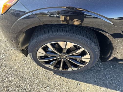 2026 Volvo XC60 Plus