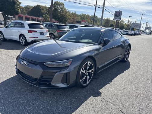2023 Audi e-tron GT Premium Plus
