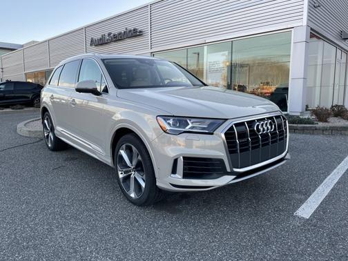 2022 Audi Q7 Premium Plus