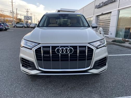 2022 Audi Q7 Premium Plus