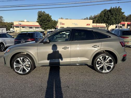 2023 Audi Q5 Sportback S line Premium Plus