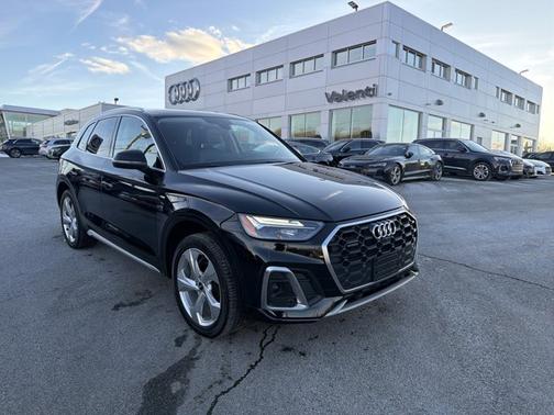 2023 Audi Q5 S line Premium Plus