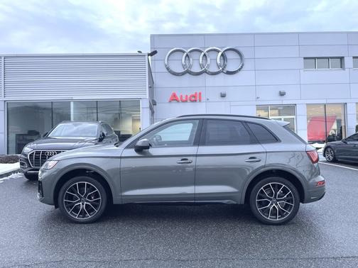 2023 Audi SQ5 Premium Plus