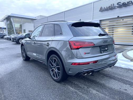 2023 Audi SQ5 Premium Plus