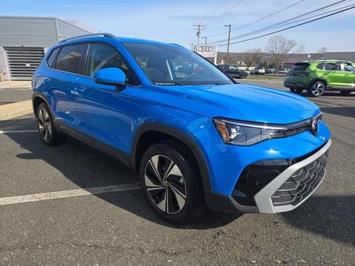 2025 Volkswagen Taos SE