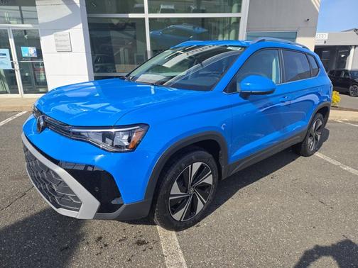 2025 Volkswagen Taos SE
