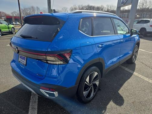 2025 Volkswagen Taos SE