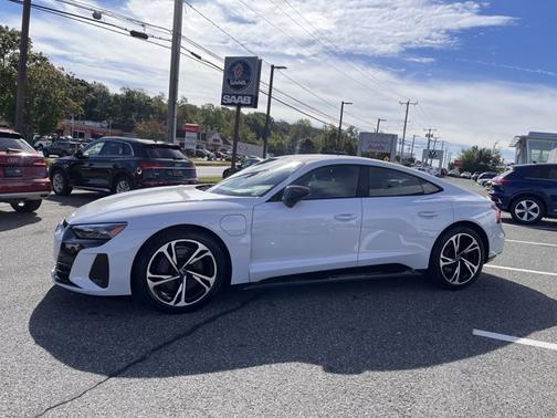 2023 Audi e-tron GT Premium Plus