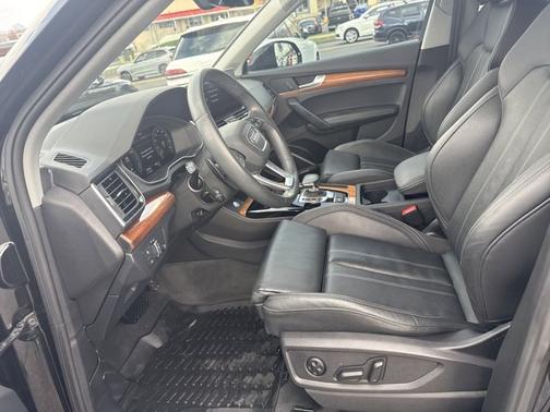 2023 Audi Q5 S line Premium Plus