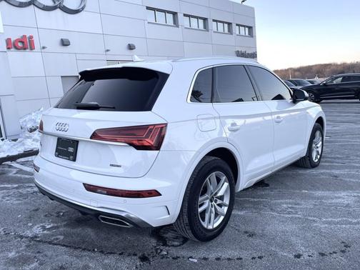 2023 Audi Q5 S line Premium