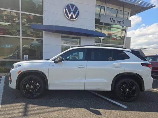 2025 Volkswagen Tiguan SE R-Line Black