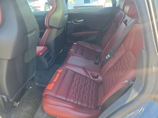 2024 Audi e-tron GT Premium Plus