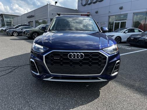 2022 Audi Q5 S line Premium Plus