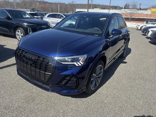 2025 Audi Q3 S line Premium