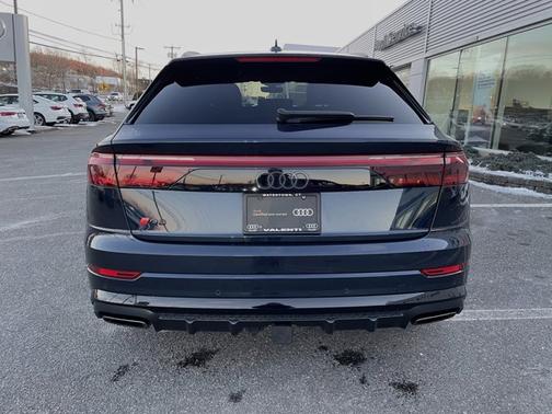 2024 Audi Q8 Prestige