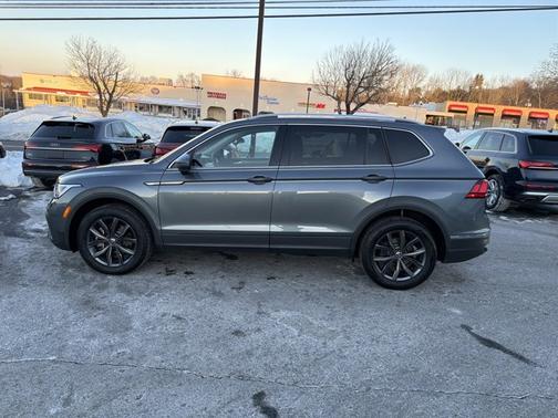 2023 Volkswagen Tiguan SE