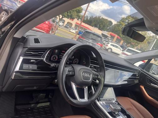 2022 Audi Q7 Premium Plus