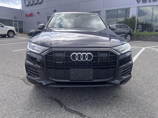 2022 Audi Q7 Premium Plus