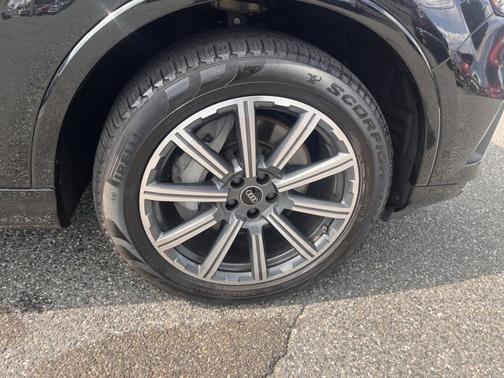 2022 Audi Q7 Premium Plus