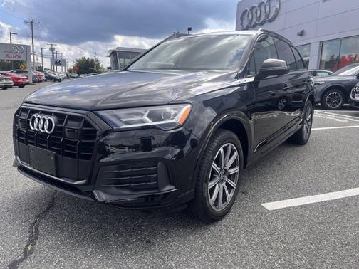 2022 Audi Q7 Premium Plus