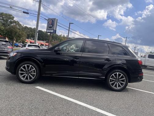 2022 Audi Q7 Premium Plus