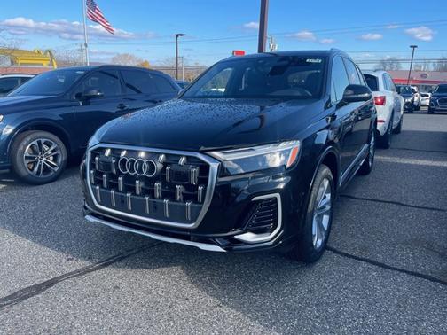 2025 Audi Q7 Premium Plus