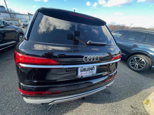 2025 Audi Q7 Premium Plus