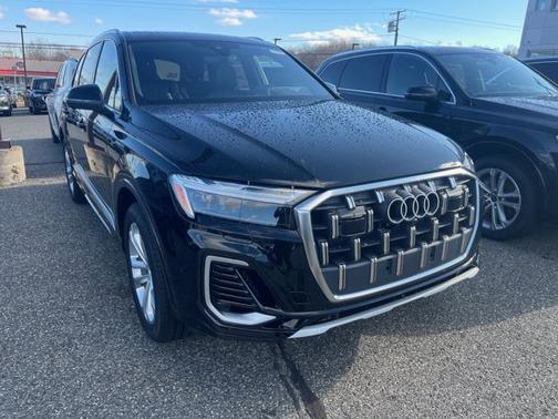 2025 Audi Q7 Premium Plus