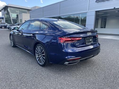 Navarra Blue Metallic 2023 Audi A5 Sportback Premium Plus