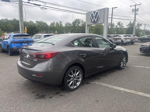 2018 Mazda Mazda3 Touring