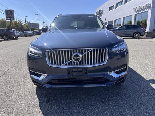 2024 Volvo XC90 Recharge Plug-In Hybrid Ultimate Bright Theme