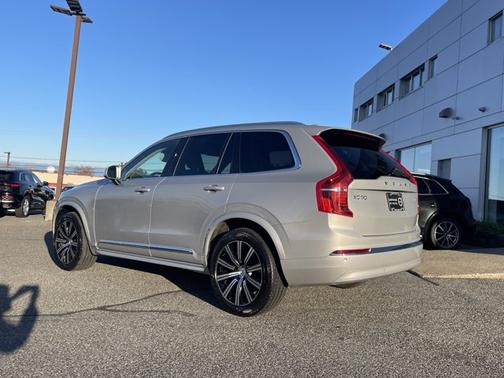 2025 Volvo XC90 Core
