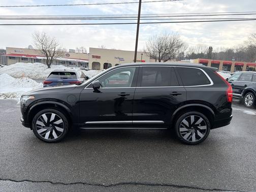 2025 Volvo XC90 Plug-In Hybrid Ultra