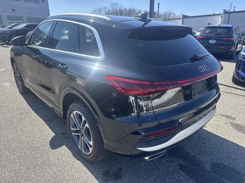 2025 Audi Q5 Premium