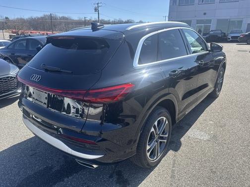 2025 Audi Q5 Premium